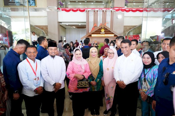 Andi Sudirman Turut Menyambut Kunjungan Istri Joko Widodo di AAS Building