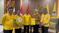 Golkar Serahkan B1-KWK Untuk Andi Sudirman Sulaiman dan Fatmawati Rusdi di Pilgub Sulsel