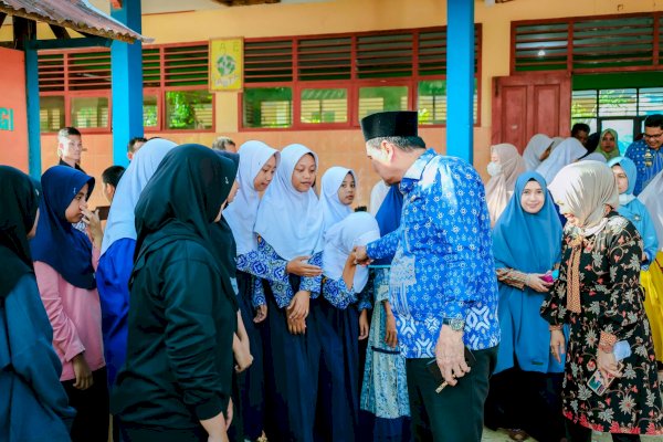 Bupati Suardi Saleh Hadiri Rapat Komite UPTD SMPN 7 Barru