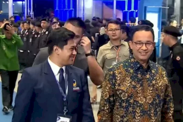 Anies Tiba di Kongres III Partai NasDem, Kenakan Batik Lengan Panjang-Disambut Riuh Kader