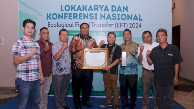 Bupati Maros Terima Penghargaan Nasional.