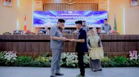 Bupati Barru Serahkan Ranperda Perubahan APBD 2024 ke DPRD Barru