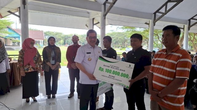 Pj Bupati Sidrap Sambut Baik Edukasi Keuangan OJK dan Bank Sulselbar.