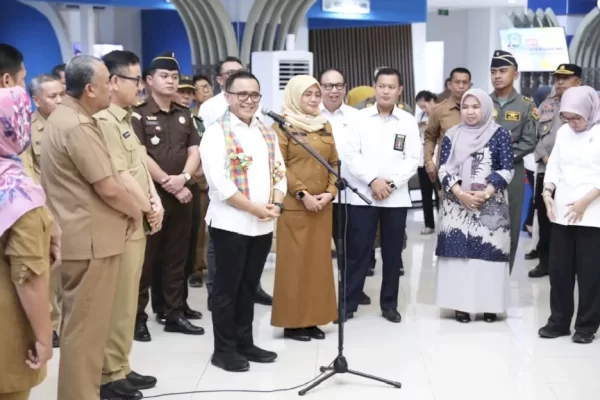 Abdullah Azwar Anas Dorong Peningkatan Layanan Publik di Kabupaten Maros