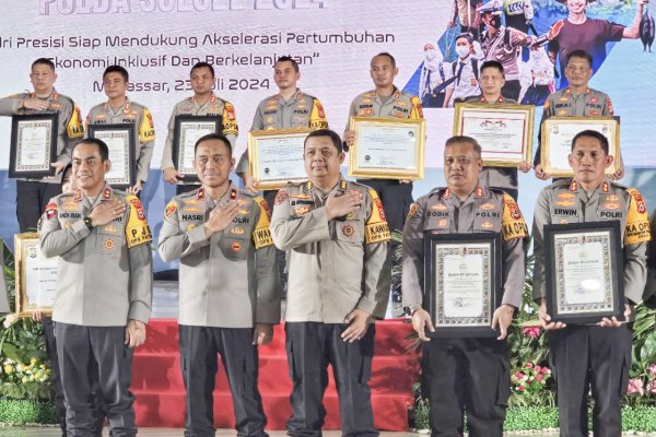 Kapolri Listyo Sigit Prabowo Beri Penghargaan IKPA Sempurna Kepada Polres Barru