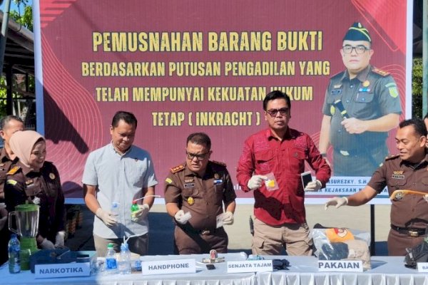 Karutan Barru Hadiri Pemusnahan Barang Bukti di Kejaksaan Negeri Barru