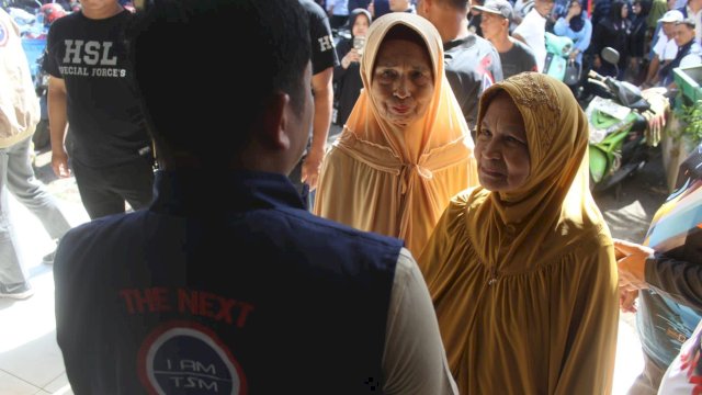 Dukungan Tulus Nenek Cica di Pasar Sumpang: Tasming Hamid Dinilai Pemimpin Ideal untuk Parepare