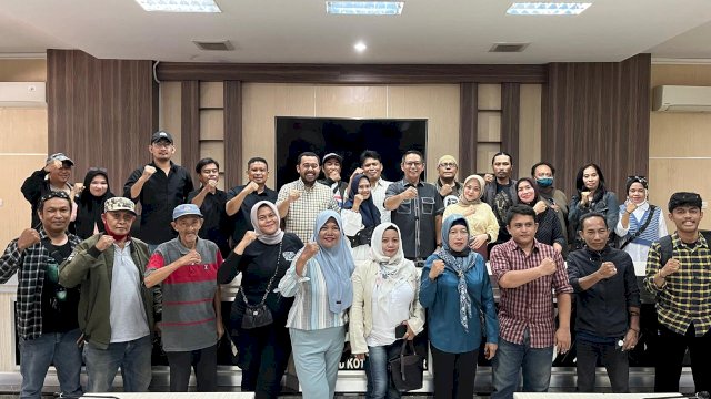 Sejumlah Ketua RT/RW bersama Anggota DPRD Makassar