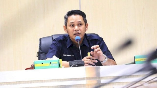 Ketua DPRD Makassar Supratman.