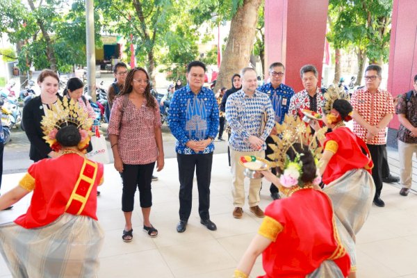 Bupati Barru Suardi Saleh Terima Kunjungan DAA USAID