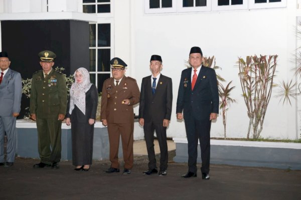 Bupati Barru Suardi Saleh Hadiri Upacara Taptu