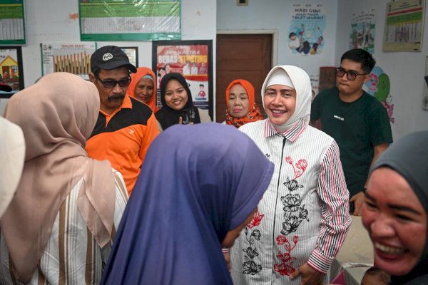 Indira Yusuf Ismail Pastikan Pelayanan Posyandu Dahlia IV Tetap Optimal