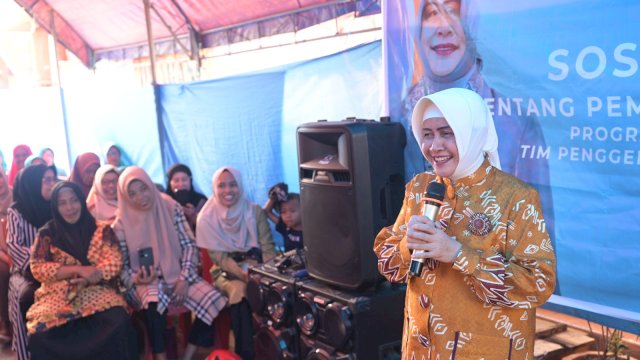 Indira Yusuf Ismail Ajak Ibu-Ibu Cerdas Melalui Sosialisasi ASI Eksklusif.