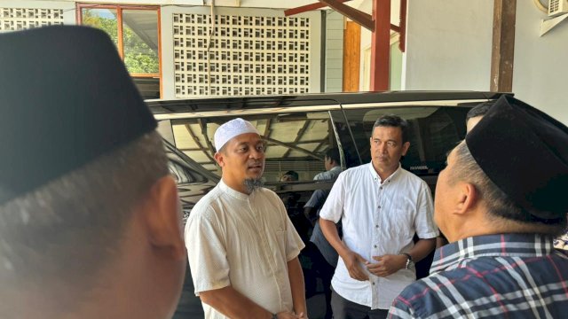 Ke Pondok Tahfidz Qur’an di Maros, Tokoh Agama : Andi Sudirman Pemimpin Ideal yang Dekat dengan Agama