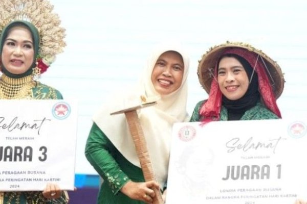 KIKST Gelar Lomba Fashion Show Busana Adat Khas Sulsel dan Lomba Busana Profesi