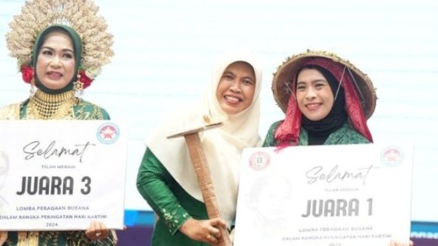 KIKST Gelar Lomba Fashion Show Busana Adat Khas Sulsel dan Lomba Busana Profesi