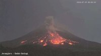 Gunung Merapi Muntahkan Awan Panas 1,1 Km