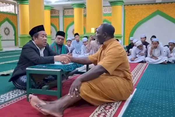 Eks Pelatih Timnas Indonesia Jacksen F Tiago Resmi Jadi Mualaf