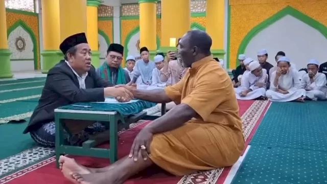 Jacksen F Tiago Resmi Jadi Mualaf.