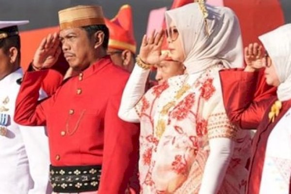 Kepala dan Sekretaris Bapenda Hadiri Upacara Peringatan Kemerdekaan RI