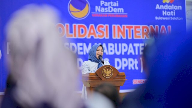 Fatmawati Disambut Meriah Ribuan Warga Wajo, Tegaskan Komitmen Pembangunan