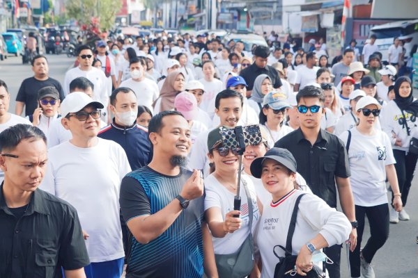 Jalan Sehat Anti Mager, Lintasi Tuas Jalan yang Dibangun Melalui Bantuan di era Andi Sudirman