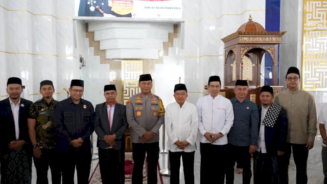 Ketua Umum Dewan Masjid Indonesia sekaligus Pembina Yayasan Hadji Kalla, H. Muh Jusuf Kalla