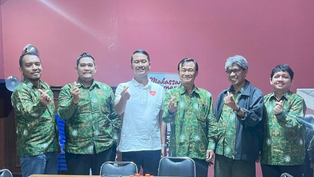 Andi Seto Asapa Bersama Pengurus PPPI Makassar