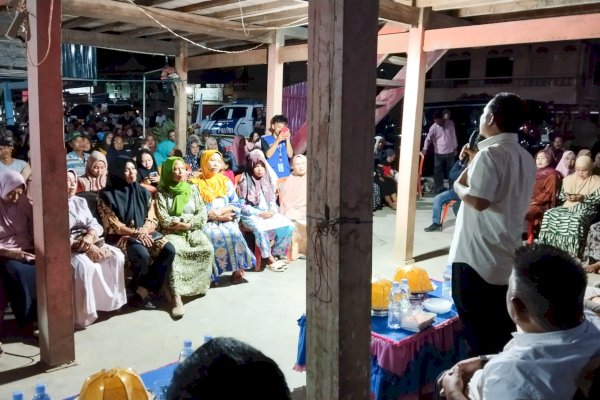 Ratusan Warga Soppeng Sambut Kunjungan Andi Sudirman, Tokoh Masyarakat : Kami Rasakan Kerja Nyatanya