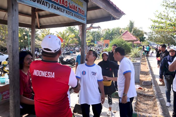 Berinteraksi di Taman Mattirotasi, Tasming-Hermanto Dengarkan Harapan Warga