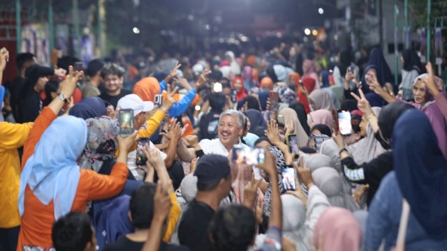 Andi Irwan Hamid Bersama Ribuan Warga Watang Sawitto.