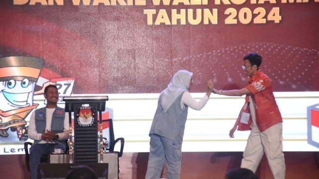 Debat Cawalkot dan Cawawalkot Makassar