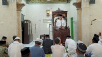 Laksanakan Salat Jumat, Pjs Wali Kota Makassar Ingatkan Netralitas ASN