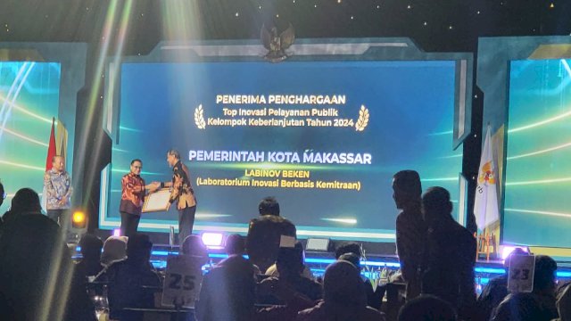 Gebyar Pelayanan Prima 2024, Pemkot Makassar Raih Penghargaan 5 Terbaik Inovasi Kelompok Berkelanjutan.