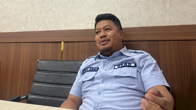 Ketua Fraksi NasDem Makassar Ari Ashari 