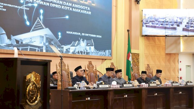 Rapat Paripurna DPRD Makassar tentang penetapan AKD.