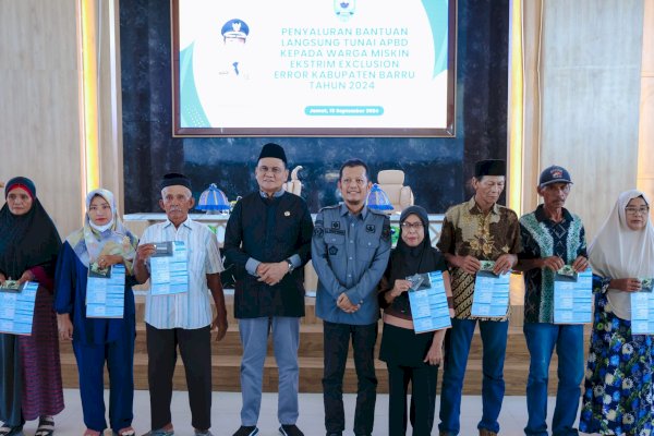 Tidak Masuk Data P3KE dan DTKS, Ratusan Warga Miskin Ekstrim Dapat BLT dari Pemda Barru 