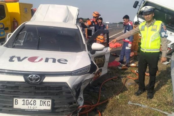 Mobil TV One Kecelakaan di Tol Pemalang, 3 Orang Tewas di Lokasi Kejadian-Diseruduk Truk Ekspedisi