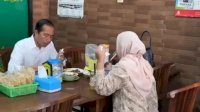 Jokowi Nikmati Masa Tak Lagi Jadi Presiden, Makan Sate Bareng Iriana