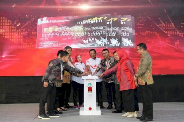 Guna Menyamakan Persepsi, High Level Meeting TP2DD Sulbar Berlangsung di Ballroom Hotel Maleo