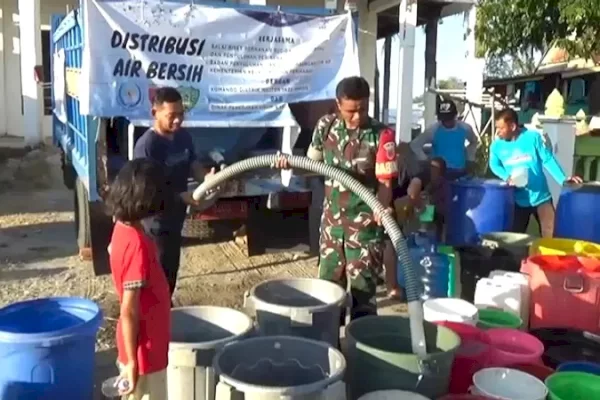 Pemkab Maros Kerahkan 9 Armada Salurkan Air Bersih Bantu 45 Ribu Warga Terdampak Kekeringan