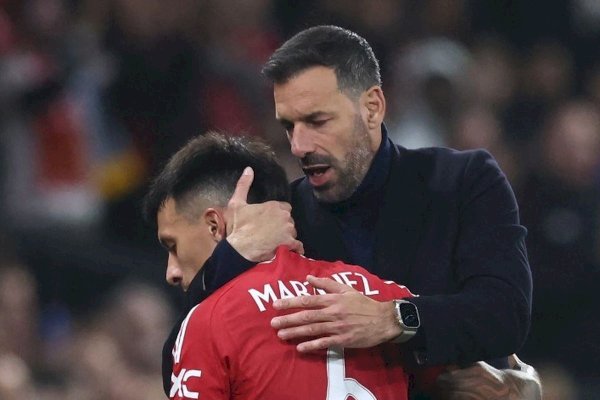 Tinggalkan MU, Ruud van Nistelrooy Ditunjuk sebagai Pelatih Baru Leicester City