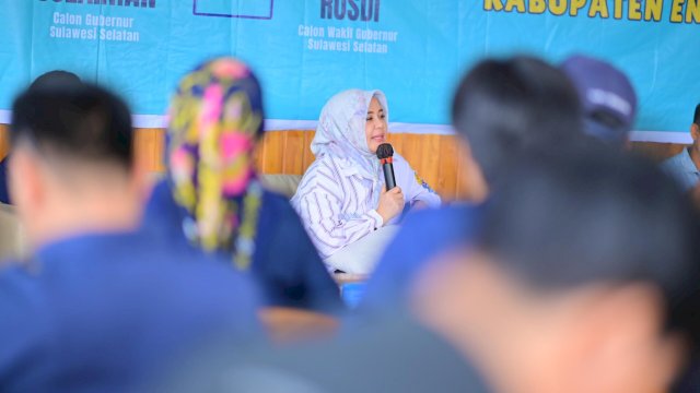 Fatmawati Rusdi Silaturahmi Bersama Masyarakat Enrekang.