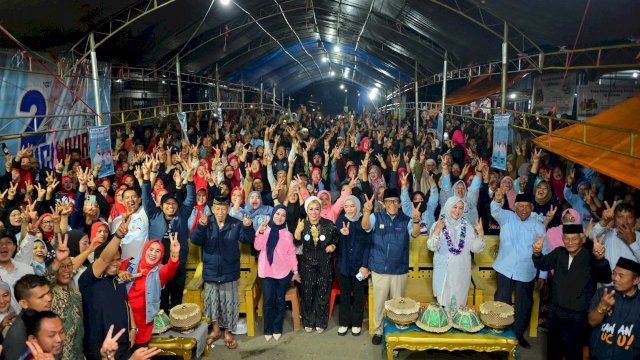 Fatmawati Rusdi Kunjungang Silaturahmi di Pasar Sentral Sudu, Kecamatan Alla, Kabupaten Enrekang.