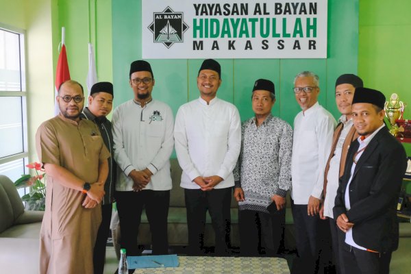 Andi Seto Silaturahmi dengan Pengurus Pondok Pesantren Al Bayan Hidayatullah