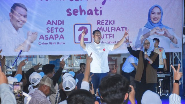 Paslon Sehati Bersama Para Pekerja Buruh di Makassar