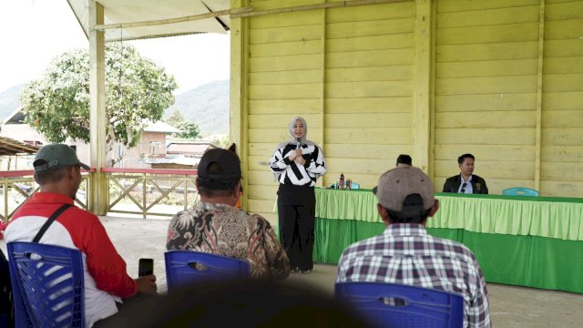 Fatmawati Rusdi Kunjungi Kecamatan Seko, Luwu Utara.