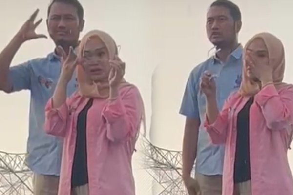 Kampanye Akbar, Rezki Lutfi Tak Kuasa Menahan Air Mata Lihat Semangat Puluhan Ribu Masyarakat Makassar