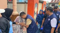 Blusukan ke Watang Soreang, Tasming-Hermanto Disambut Antusias Warga Jalan Menara