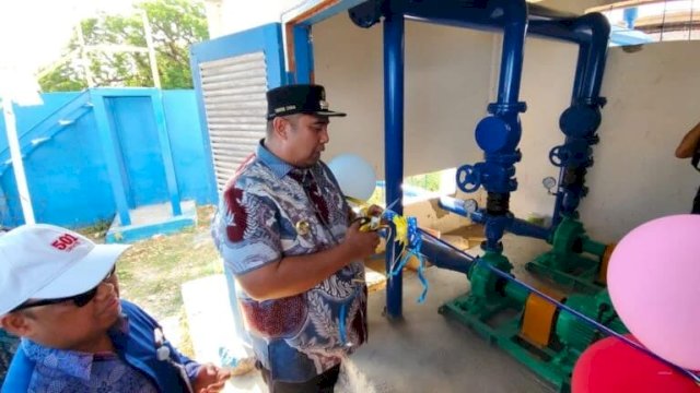 Atasi Krisis Air Bersih Bupati Maros Chaidir Syam Resmikan Rumah Booster Air Untuk Warga